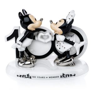 D100 Mickey and Minnie Figurine